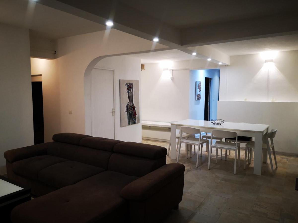 Appartement Saint Gilles Les Bains エクステリア 写真